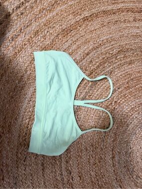 Lululemon size 6 sports bra neon green